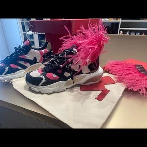 Valentino Black and Pink Valentino Garavani Camouflage Bounce Sneakers size 38